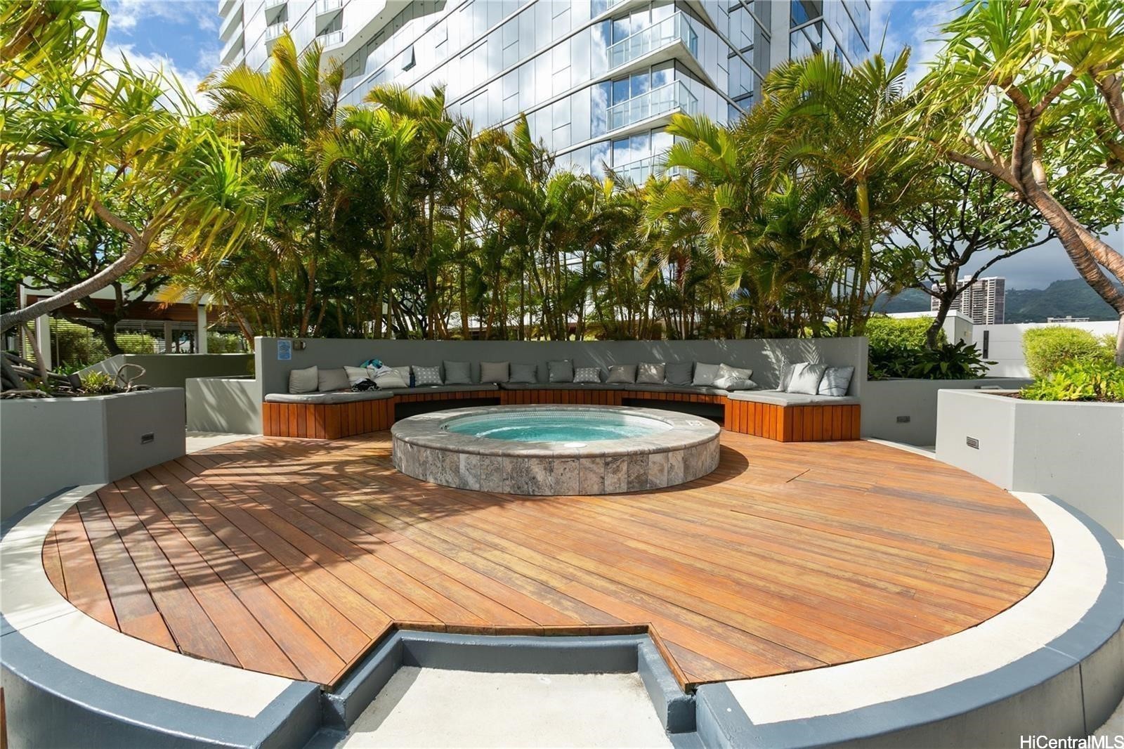 888 Kapiolani Boulevard 2001 Property Photo 14
