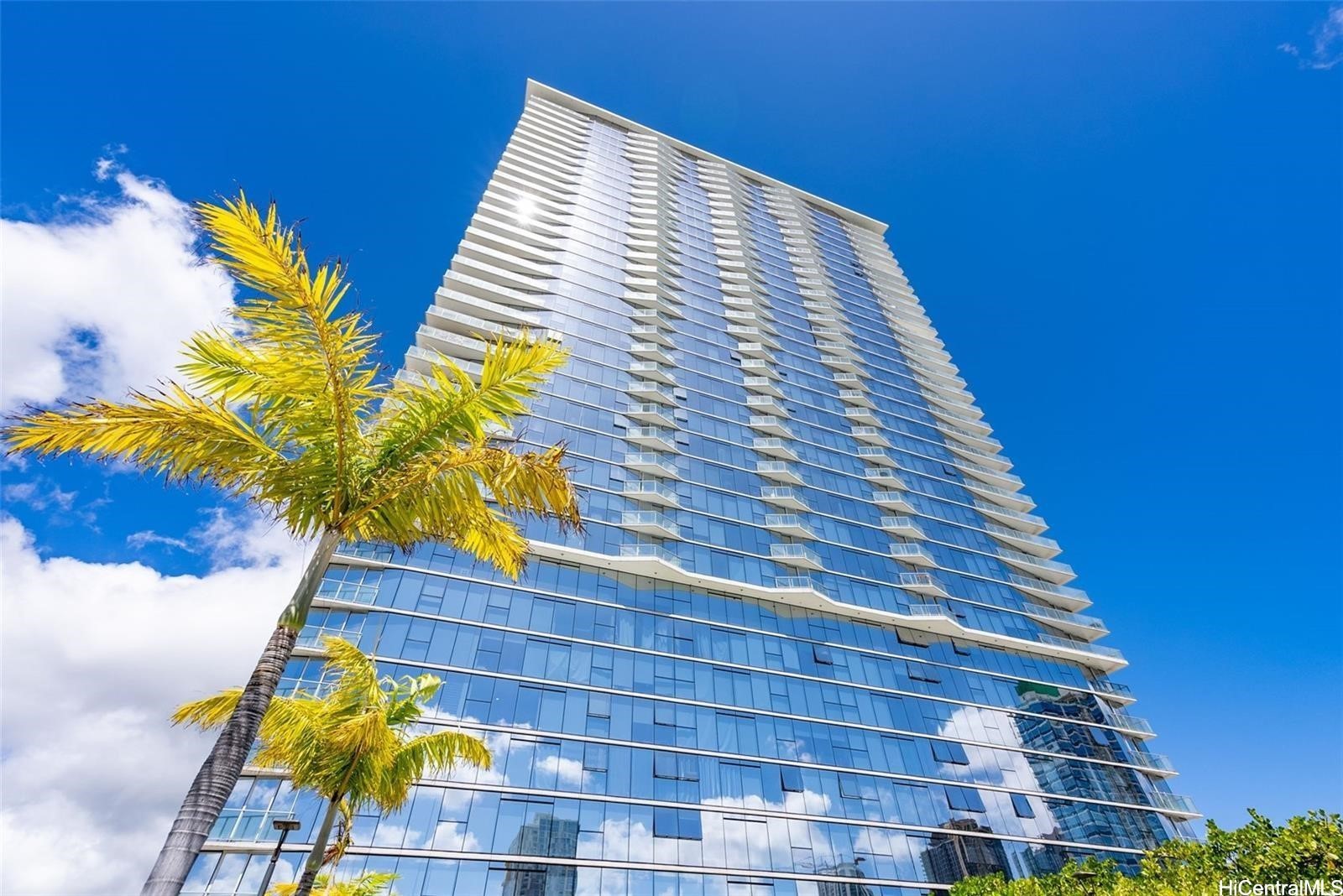888 Kapiolani Boulevard 2001 Property Photo 21
