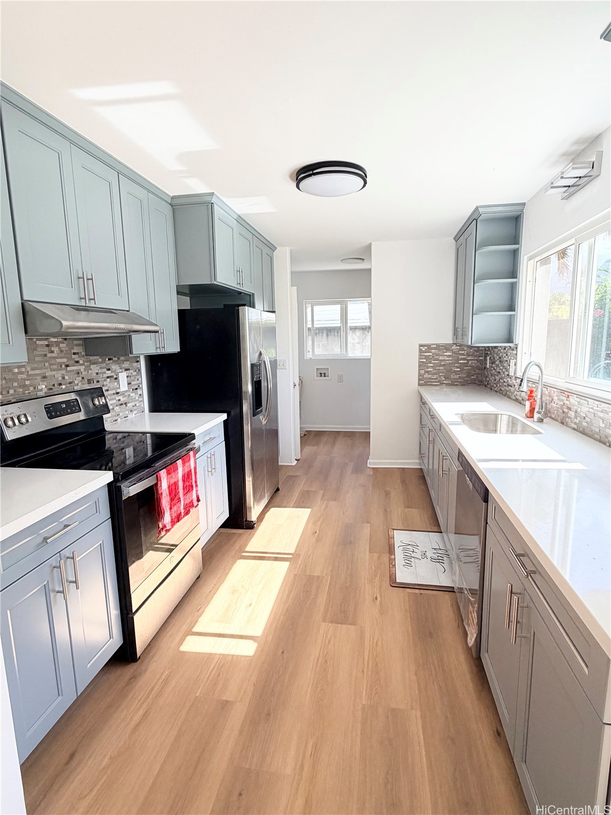 646 Wanaao Road Property Photo 3