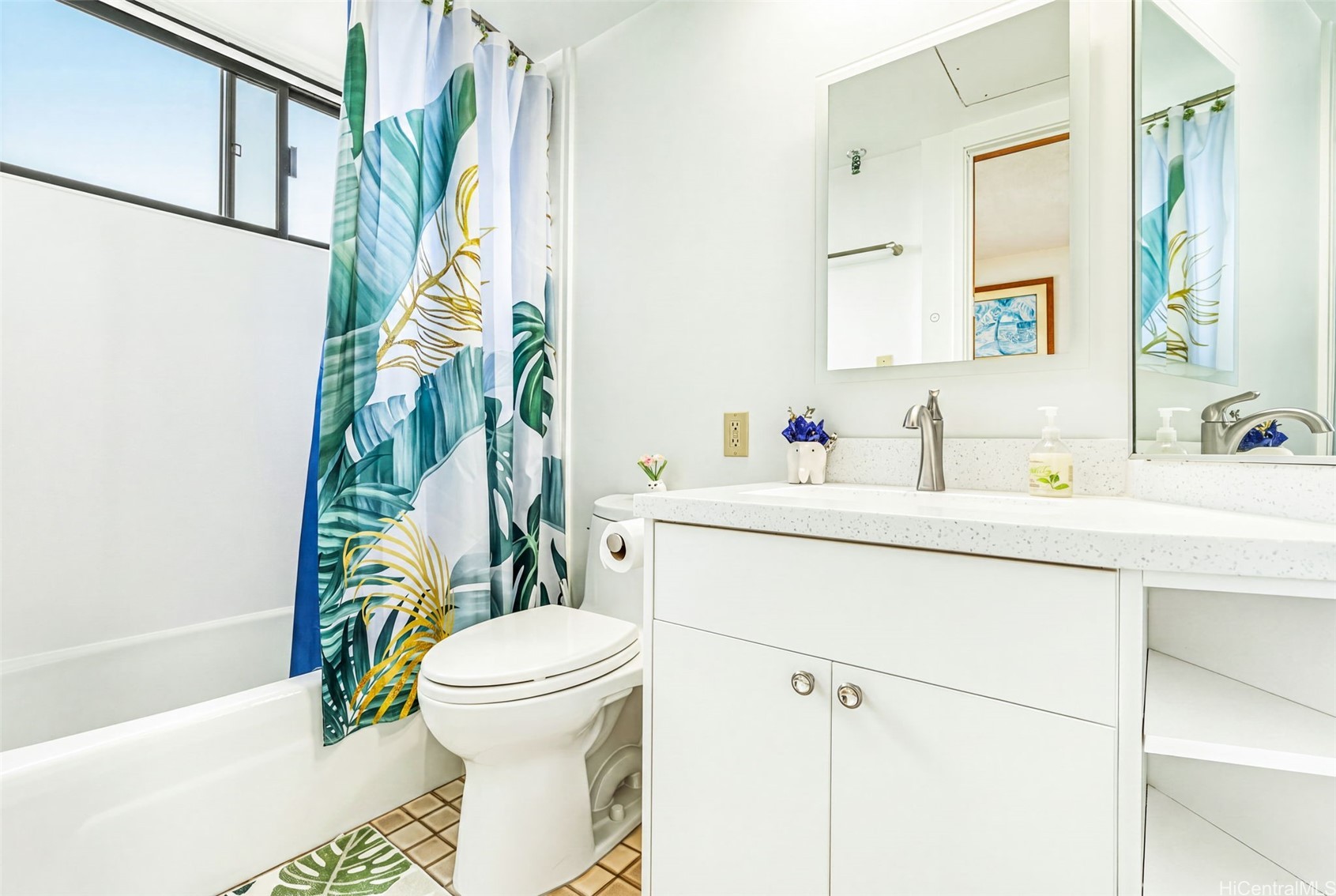 3050 Ala Poha Place 15e Property Photo 7