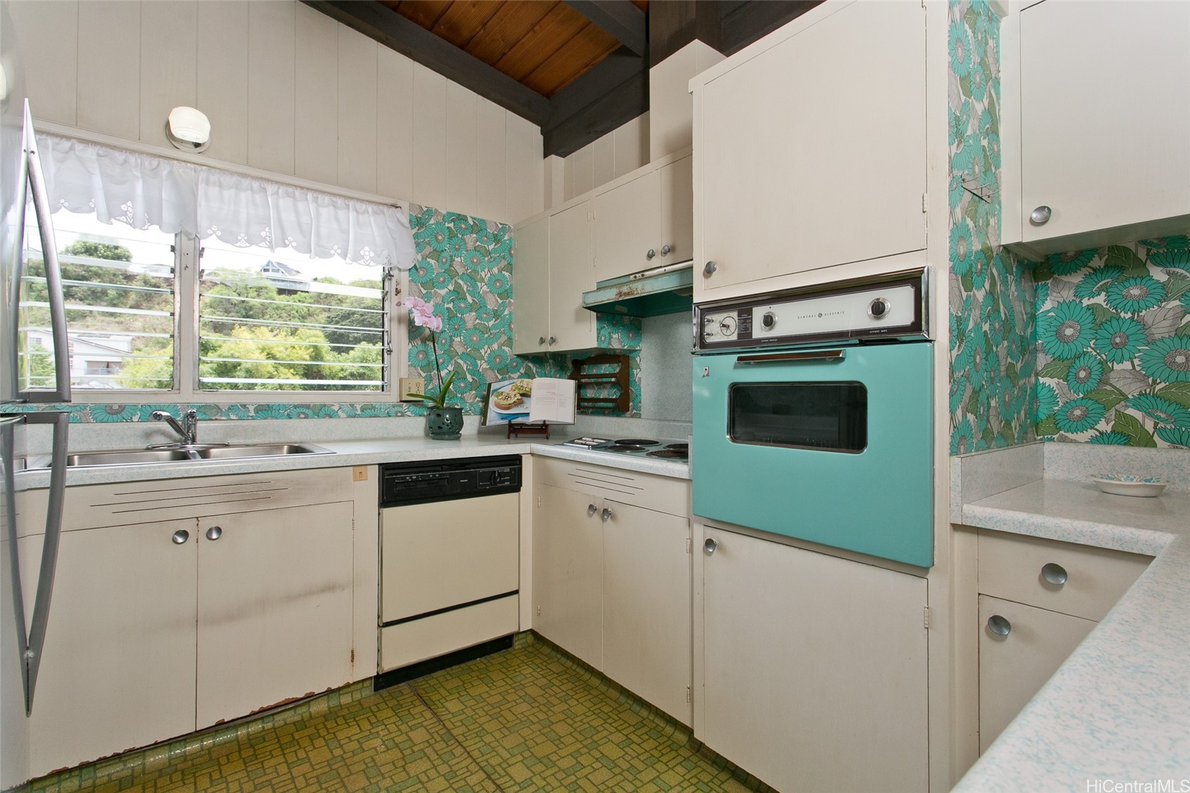 1432 Onipaa Street Property Photo 7