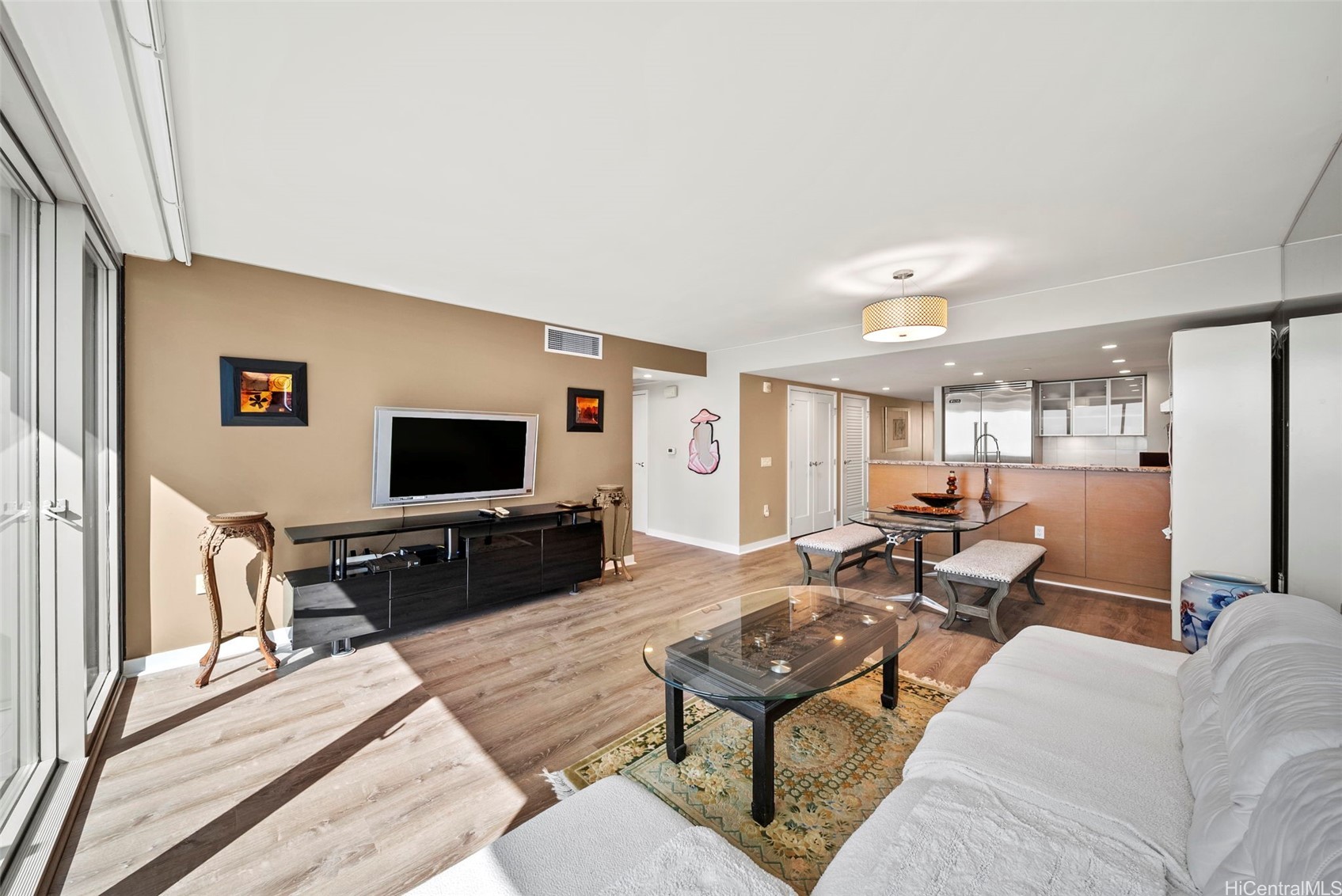1177 Queen Street 4002 Property Photo 7