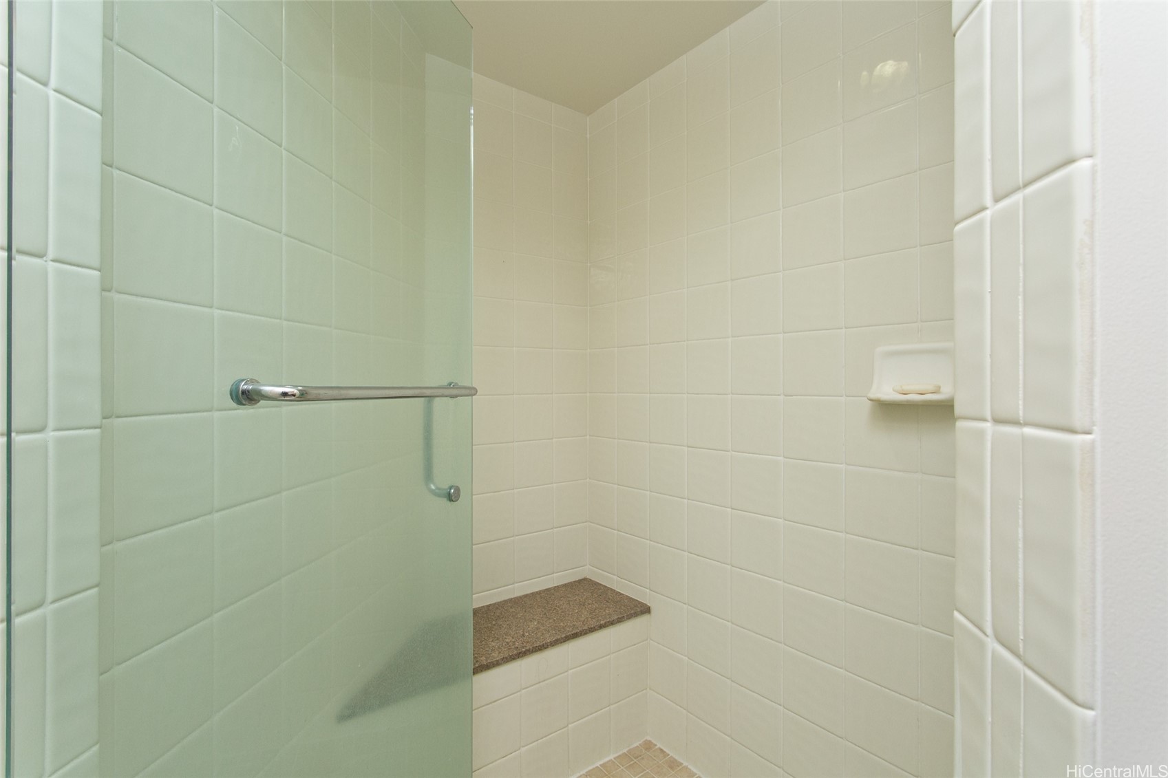 343 Hobron Lane 1603 Property Photo 9