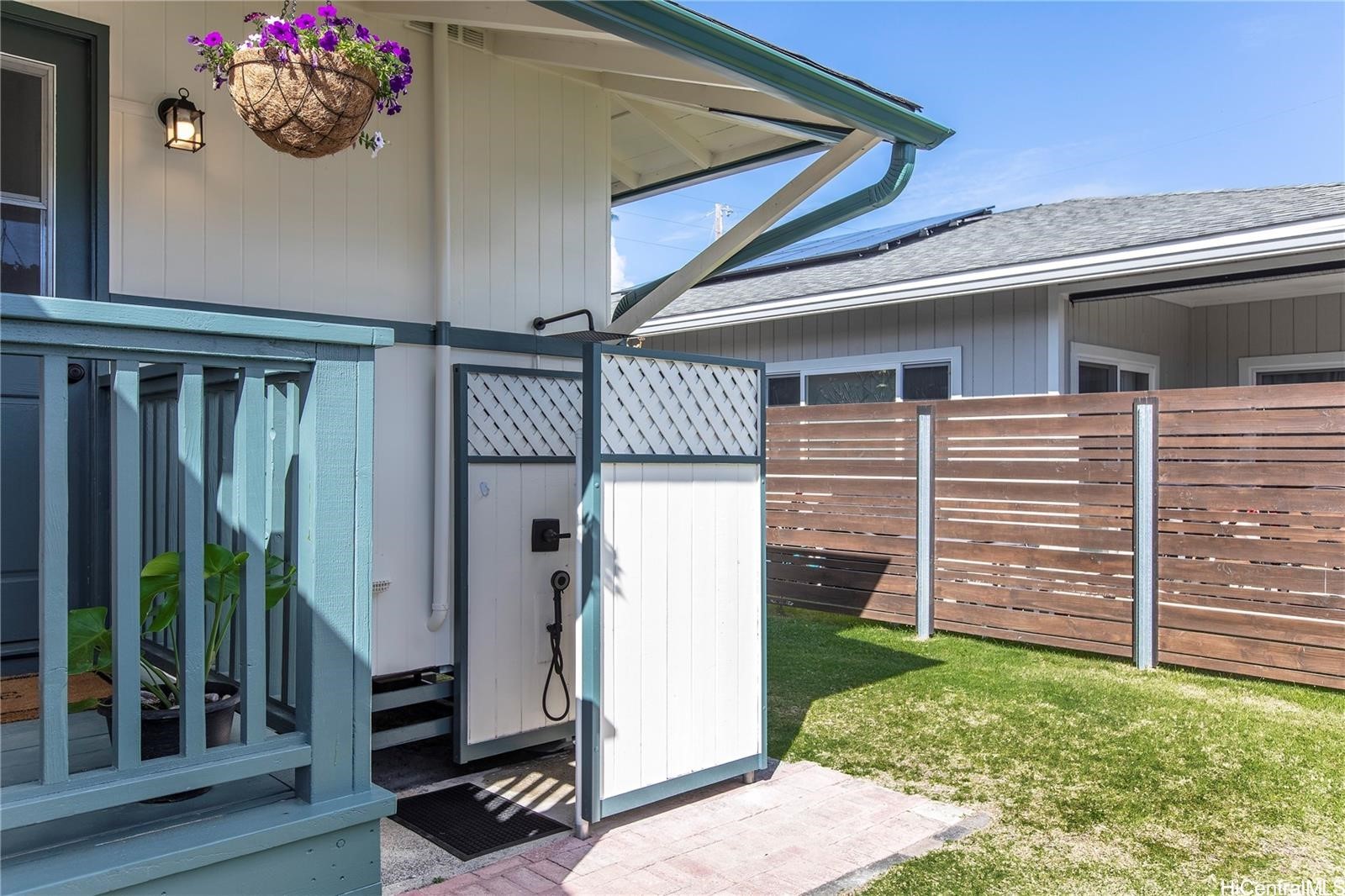 650 Oneawa Street A Property Photo 10