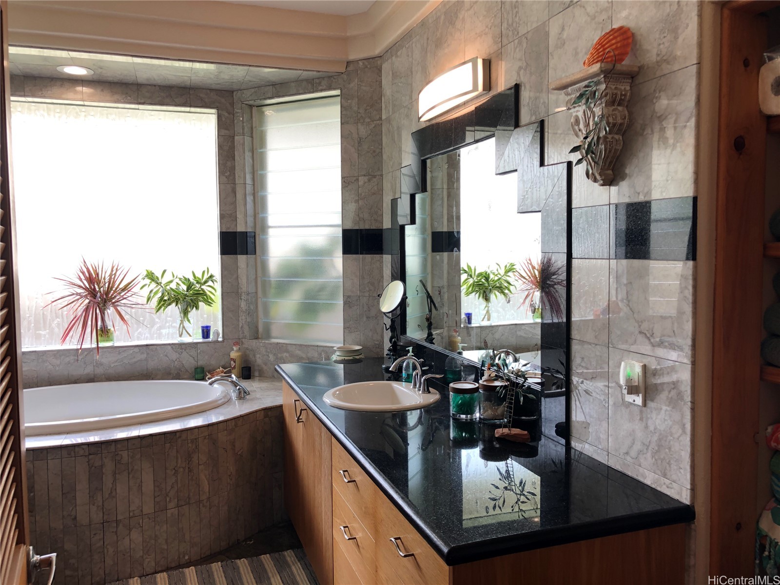202614175 Property Photo 16