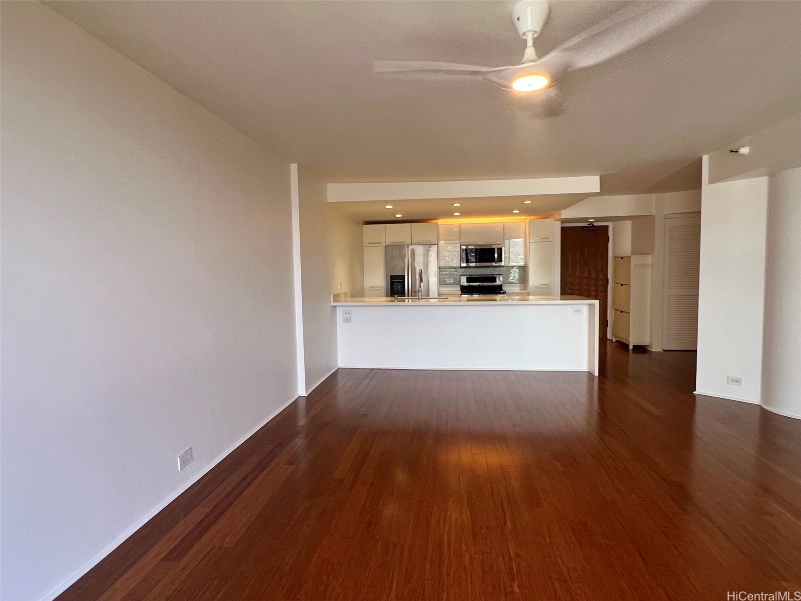 60 N Beretania Street 1404 Property Photo 2
