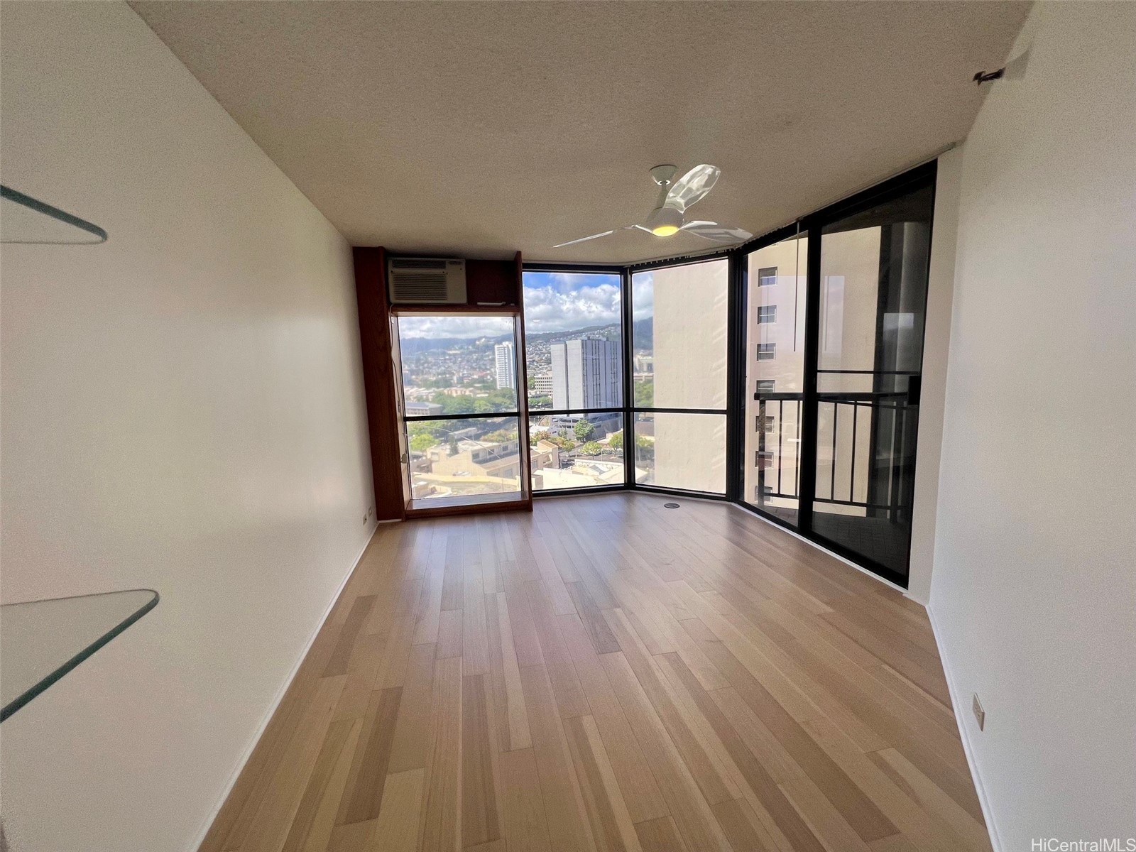 60 N Beretania Street 1404 Property Photo 5