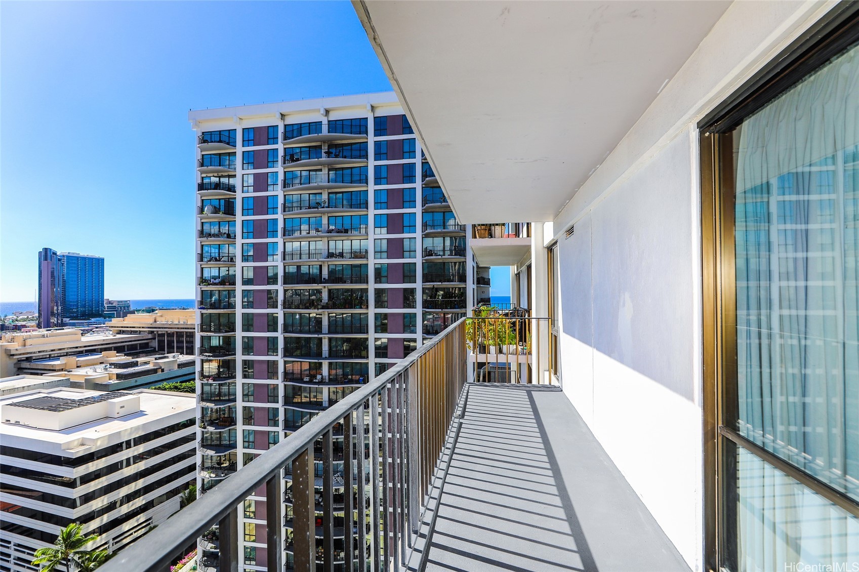 225 Queen Street 20d Property Photo 9