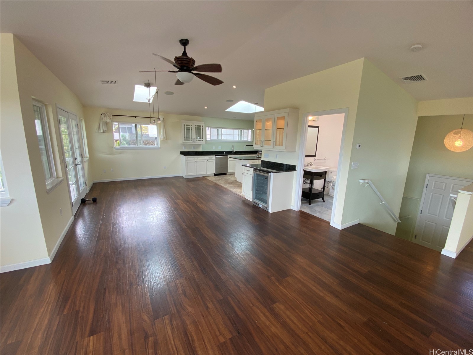 1886 St Louis Drive Property Photo 8