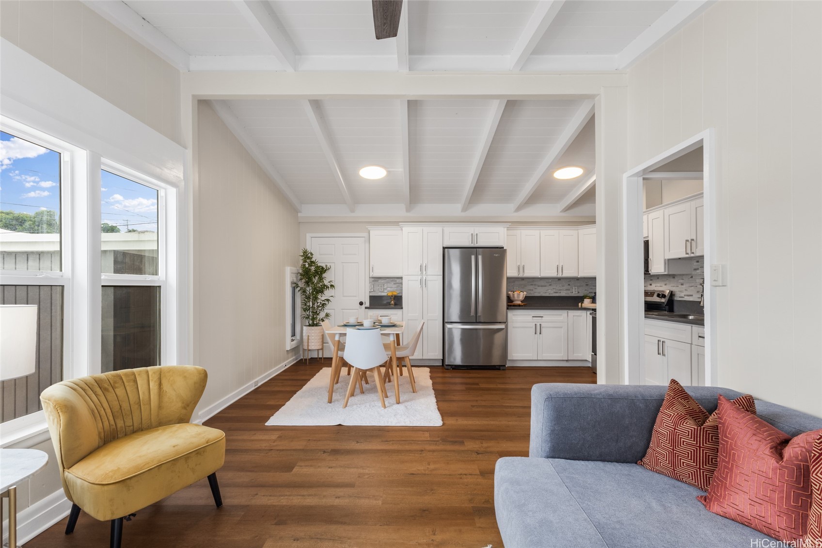 923 Upalu Street Property Photo 1