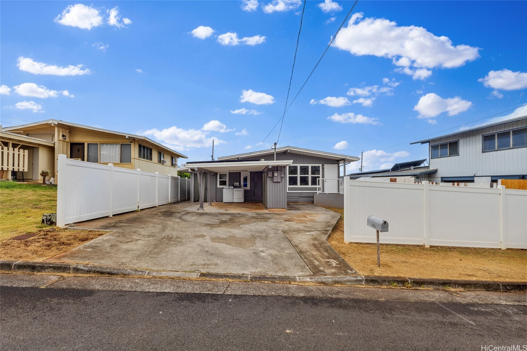 923 Upalu Street Property Photo 2