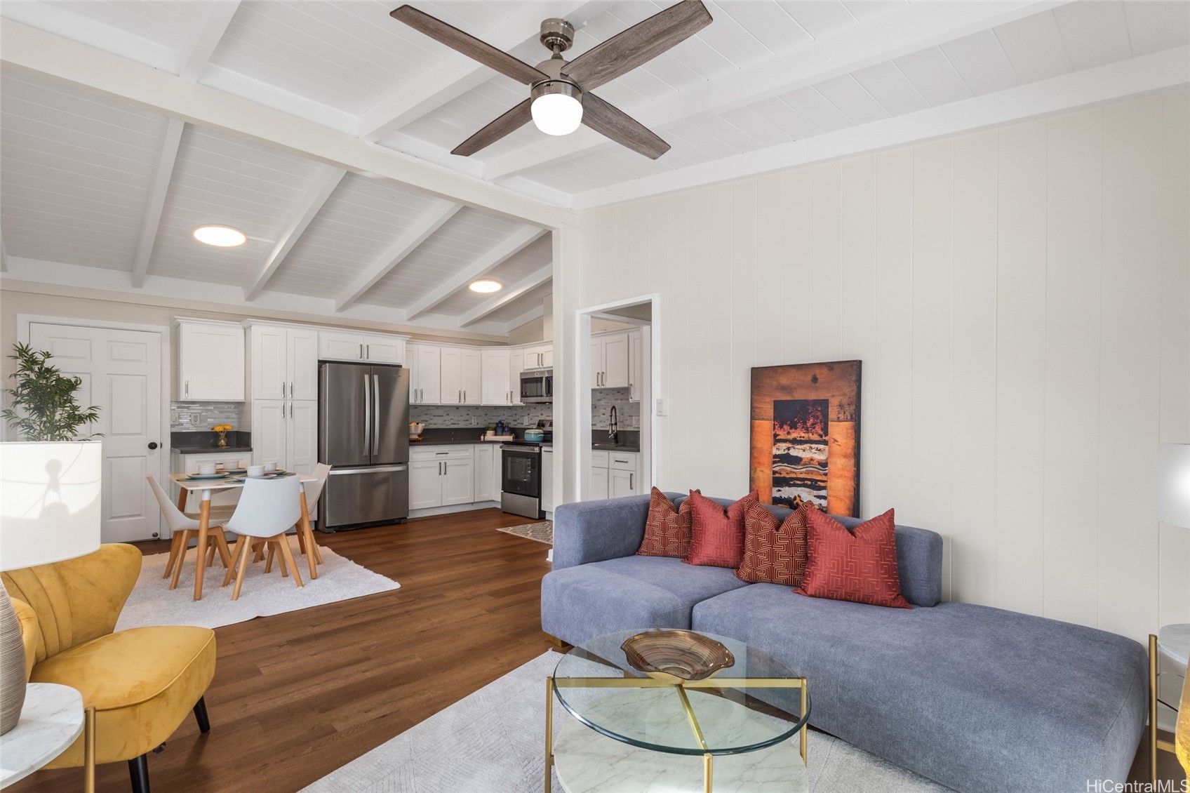 923 Upalu Street Property Photo 4