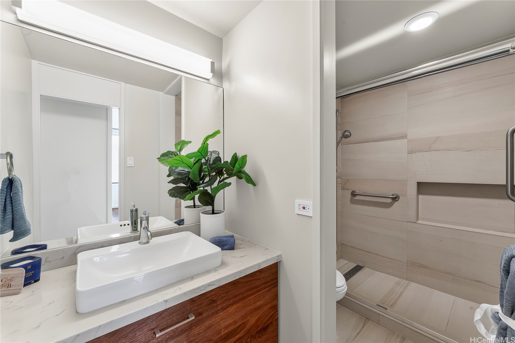 4340 Pahoa Avenue 7a Property Photo 13