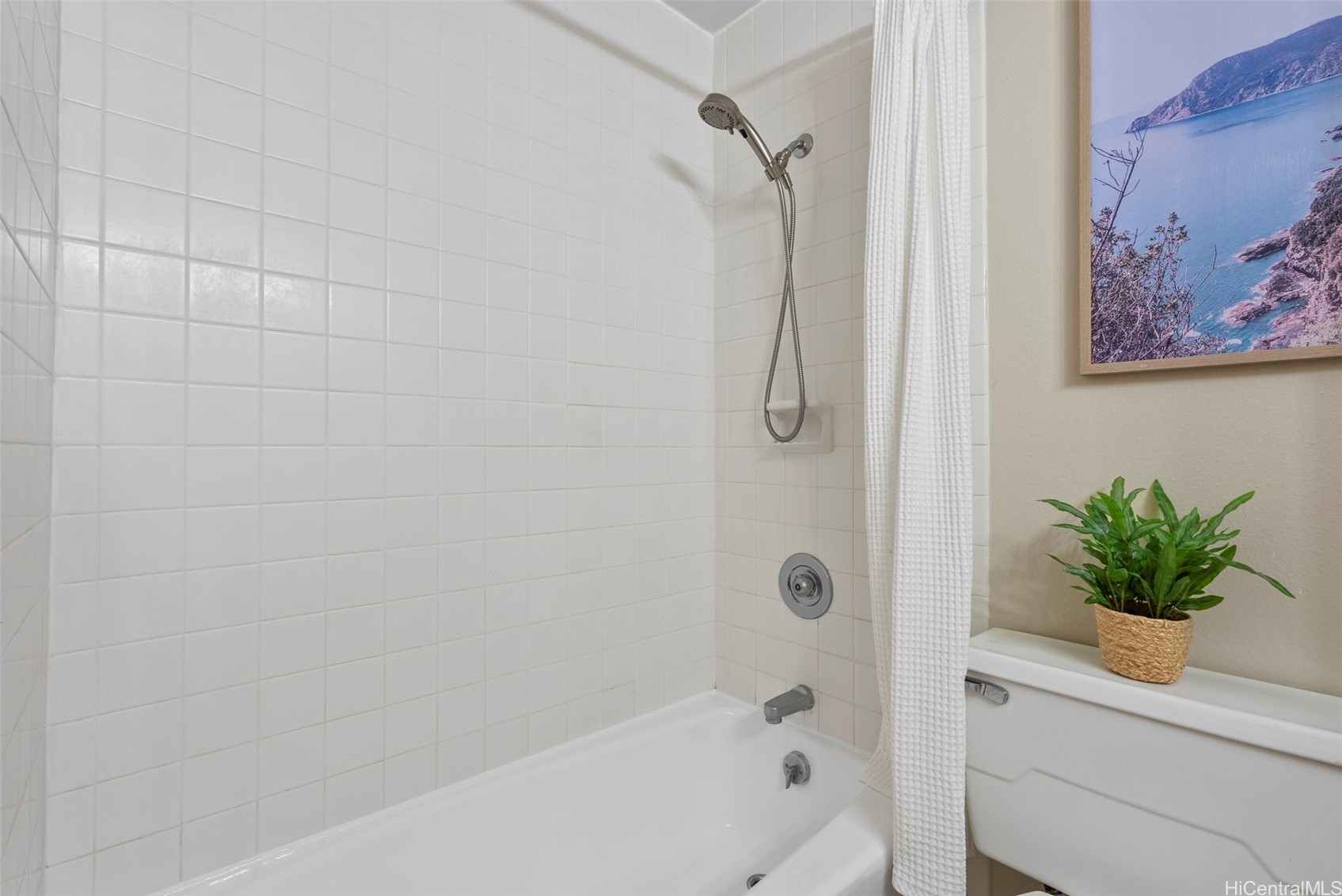 1015 Aoloa Place 247 Property Photo 16