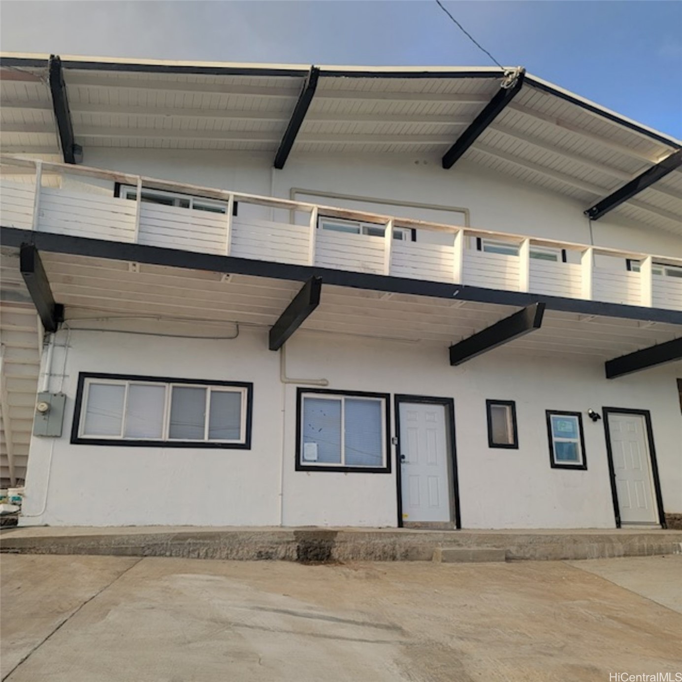 4576 Kalanianaole Highway Property Photo 1