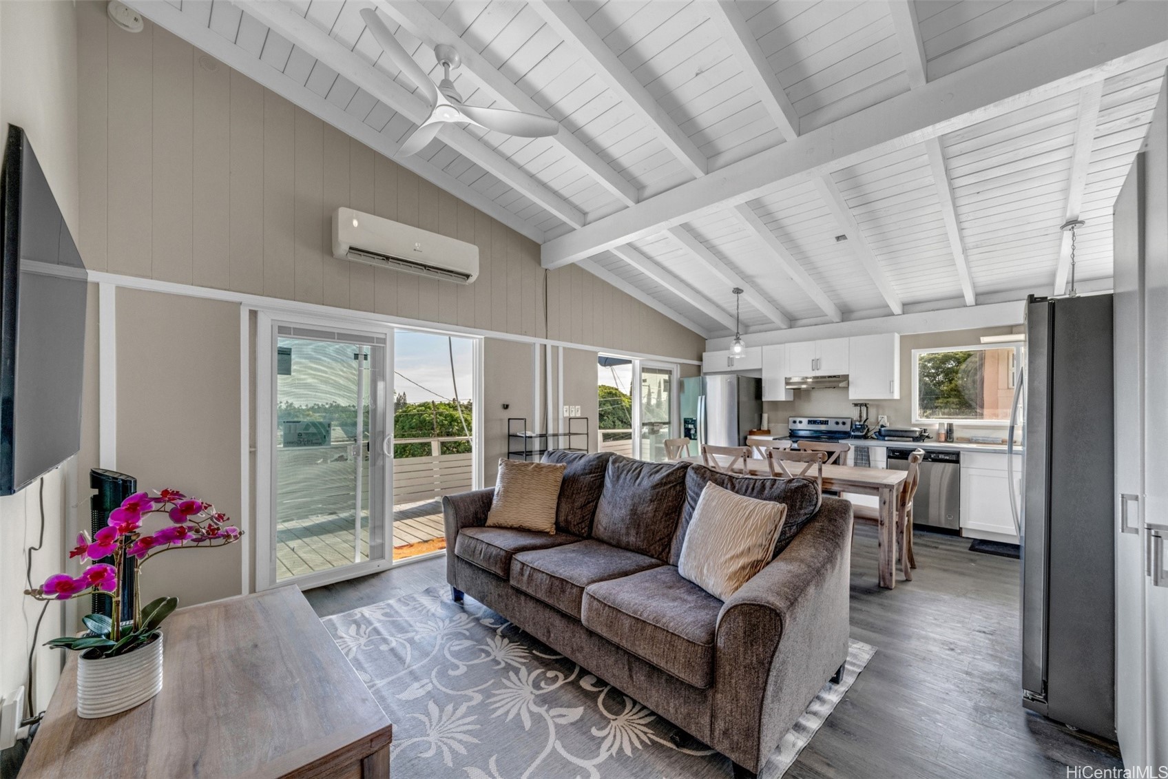 4576 Kalanianaole Highway Property Photo 2