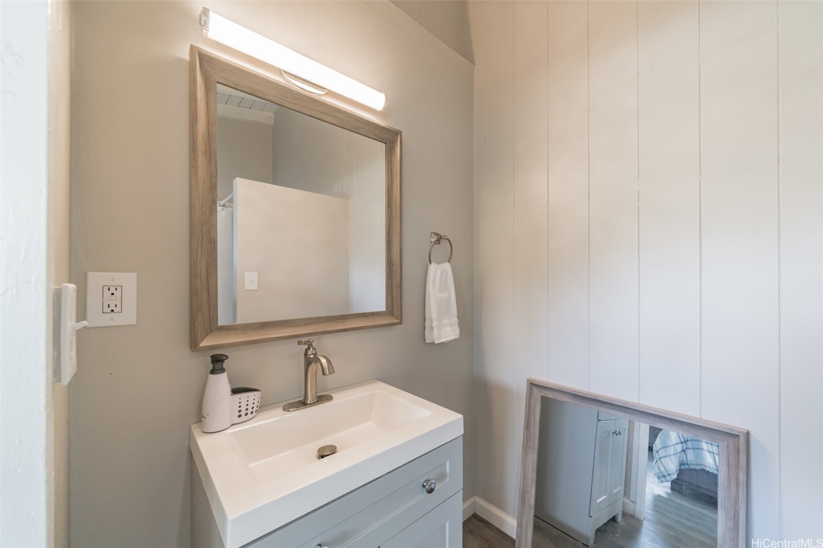 4576 Kalanianaole Highway Property Photo 15