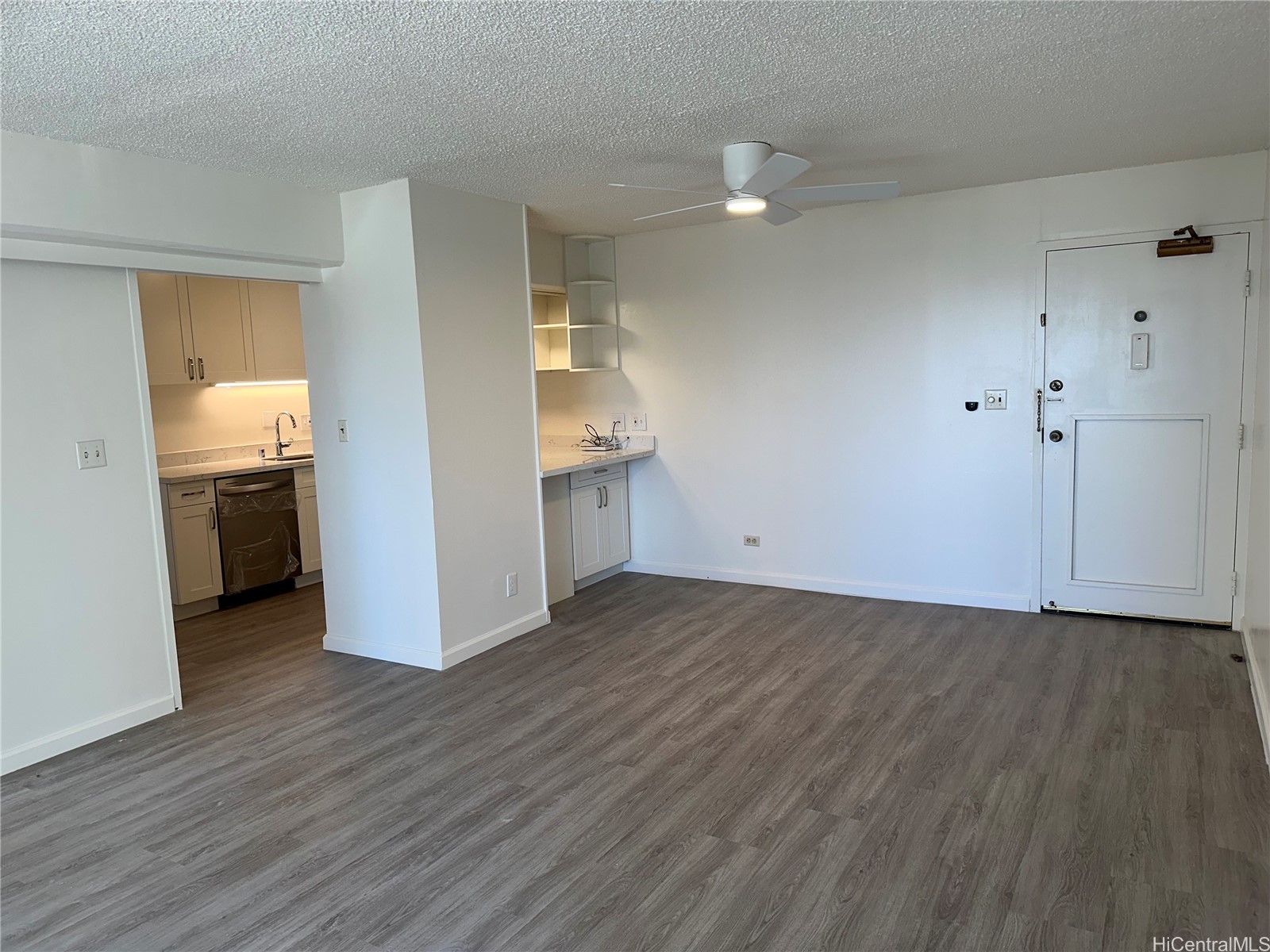 225 Kaiulani Avenue 1203 Property Photo 6
