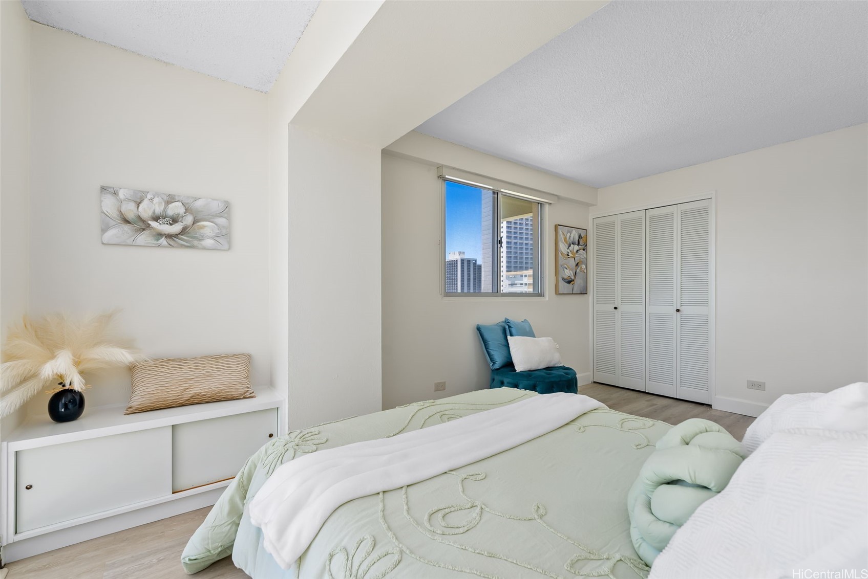 2440 Kuhio Avenue 1101 Property Photo 4