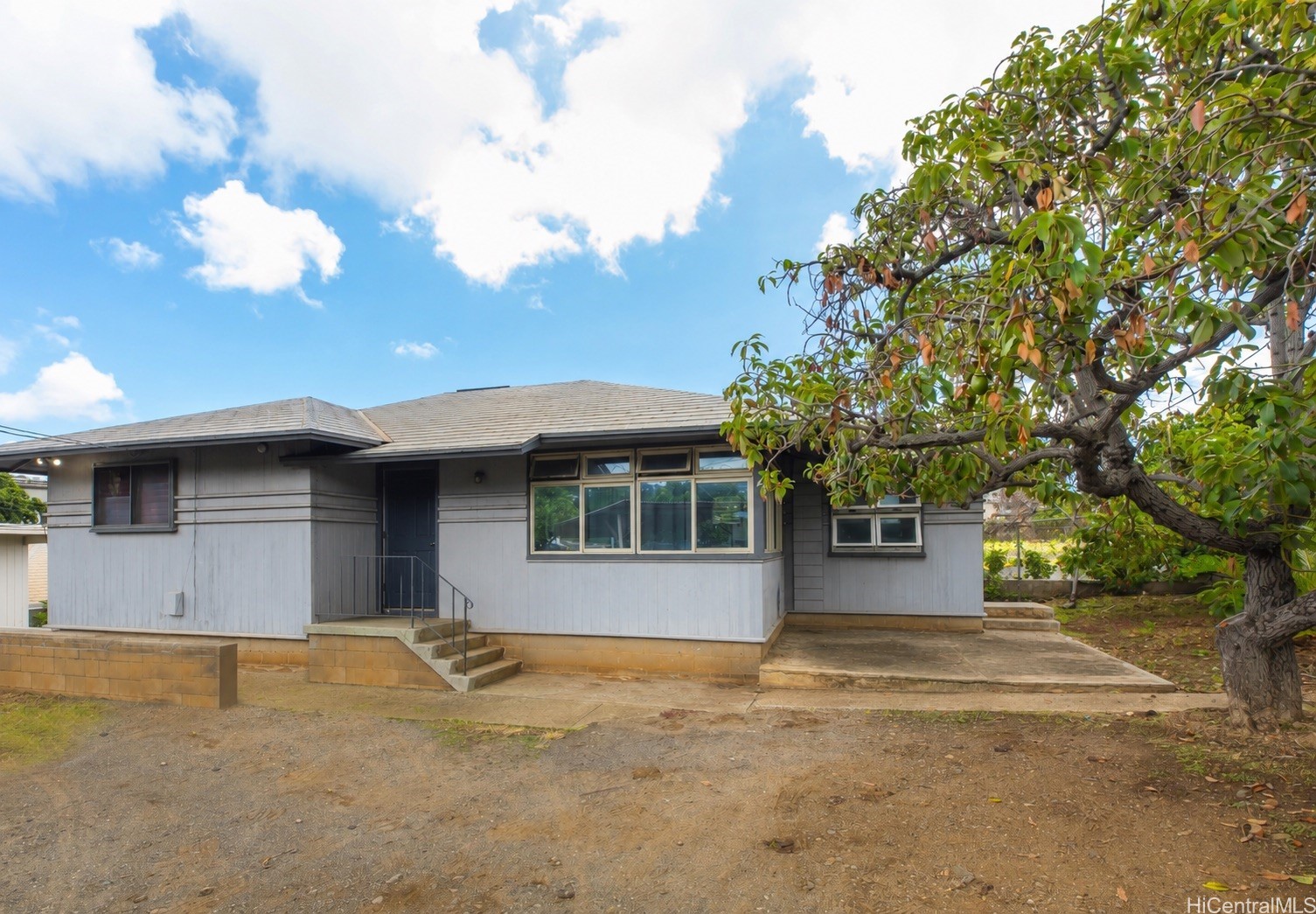2805 Waialae Avenue Property Photo 1