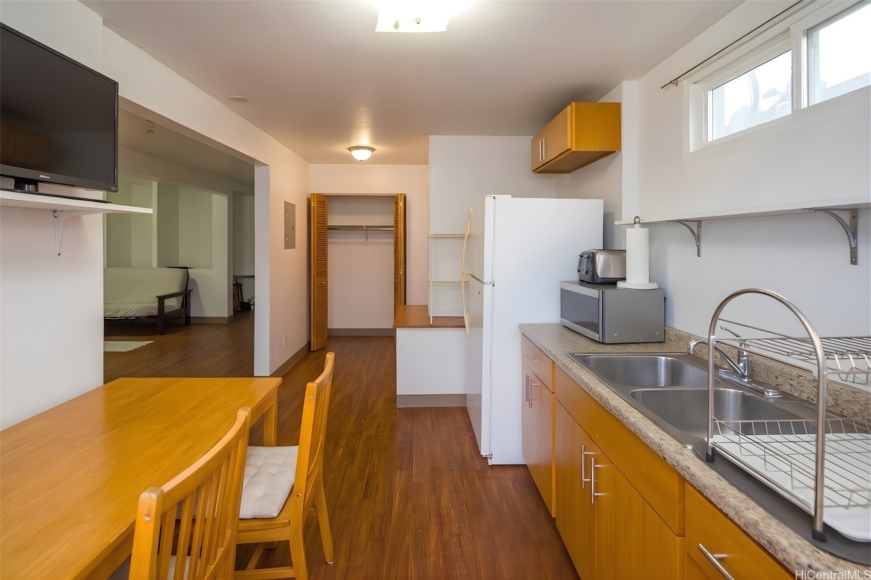 2805 Waialae Avenue Property Photo 4