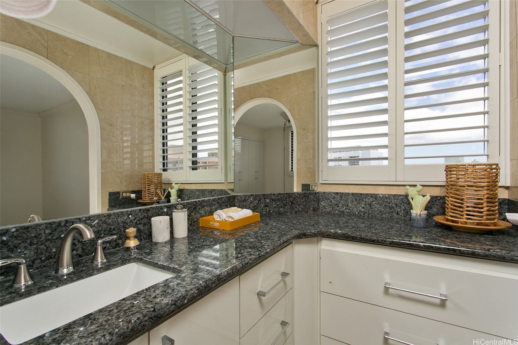 3050 Ala Poha Place 18w Property Photo 14