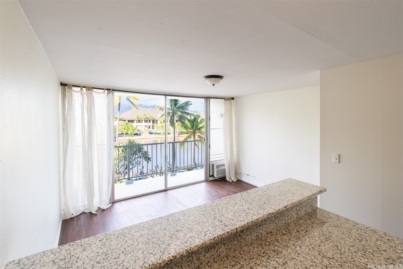 2509 Ala Wai Boulevard 301 Property Photo 1