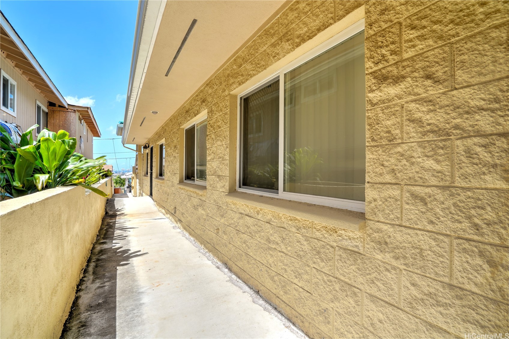 920 Laki Road Property Photo 3