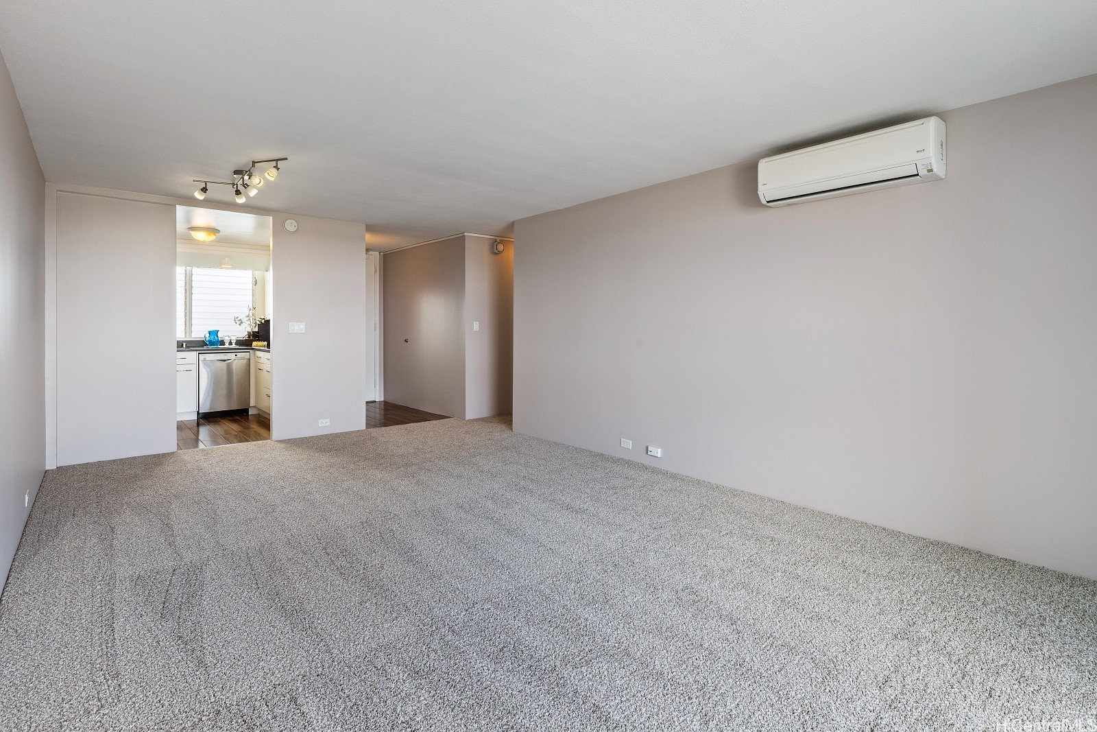 1212 Punahou Street 2103 Property Photo 4