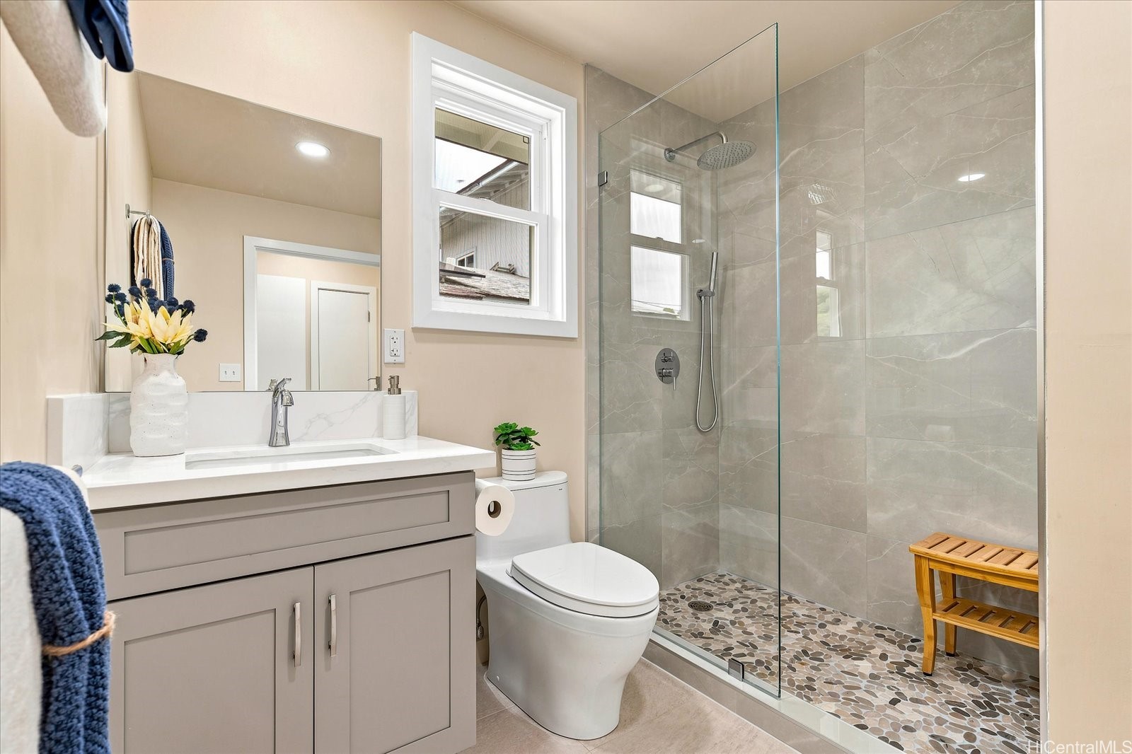 679 Kihapai Street D Property Photo 10