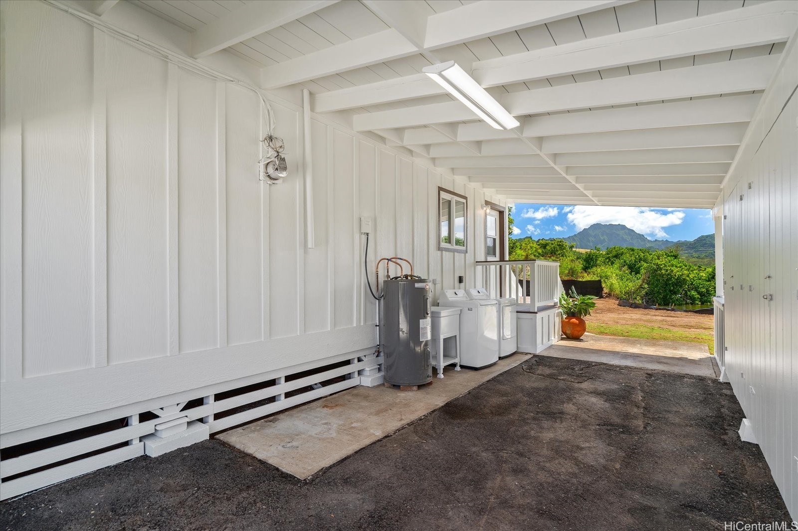679 Kihapai Street D Property Photo 16