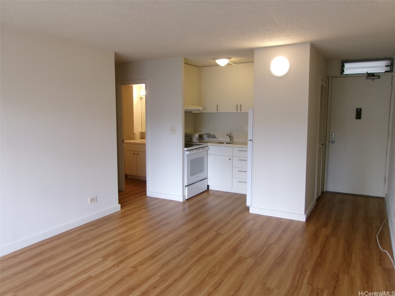 2421 Ala Wai Boulevard 803 Property Photo 3