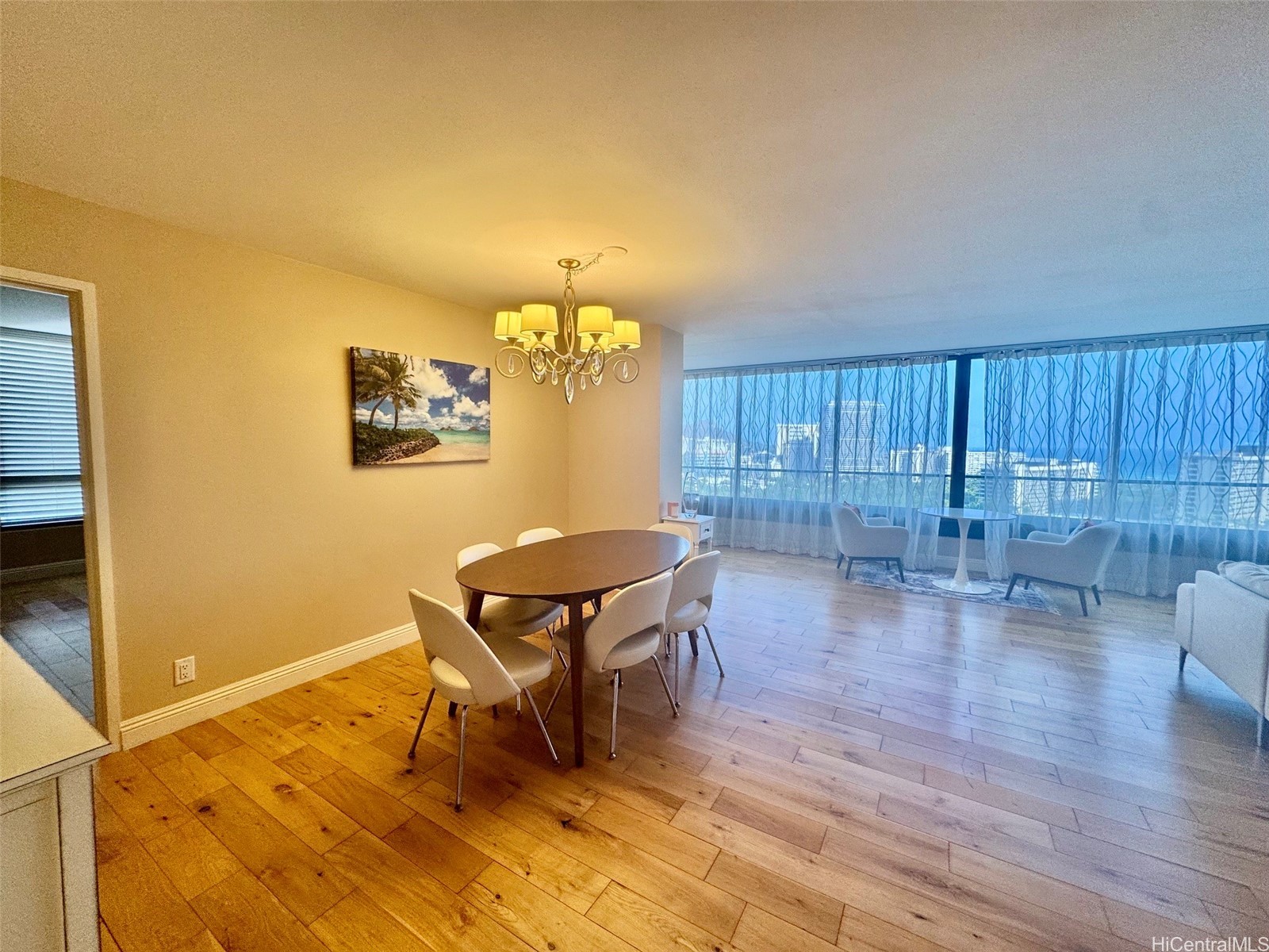 1910 Ala Moana Boulevard 22c Property Photo 4