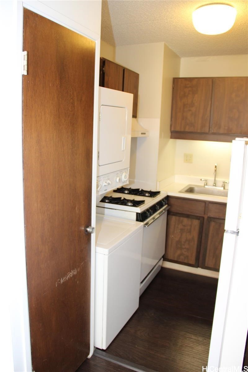 1624 Dole Street 504 Property Photo 7