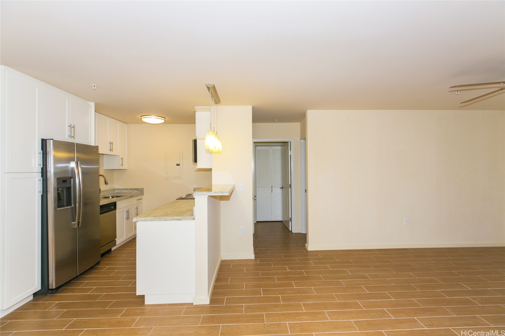 1810 Kaioo Drive B408 Property Photo 4