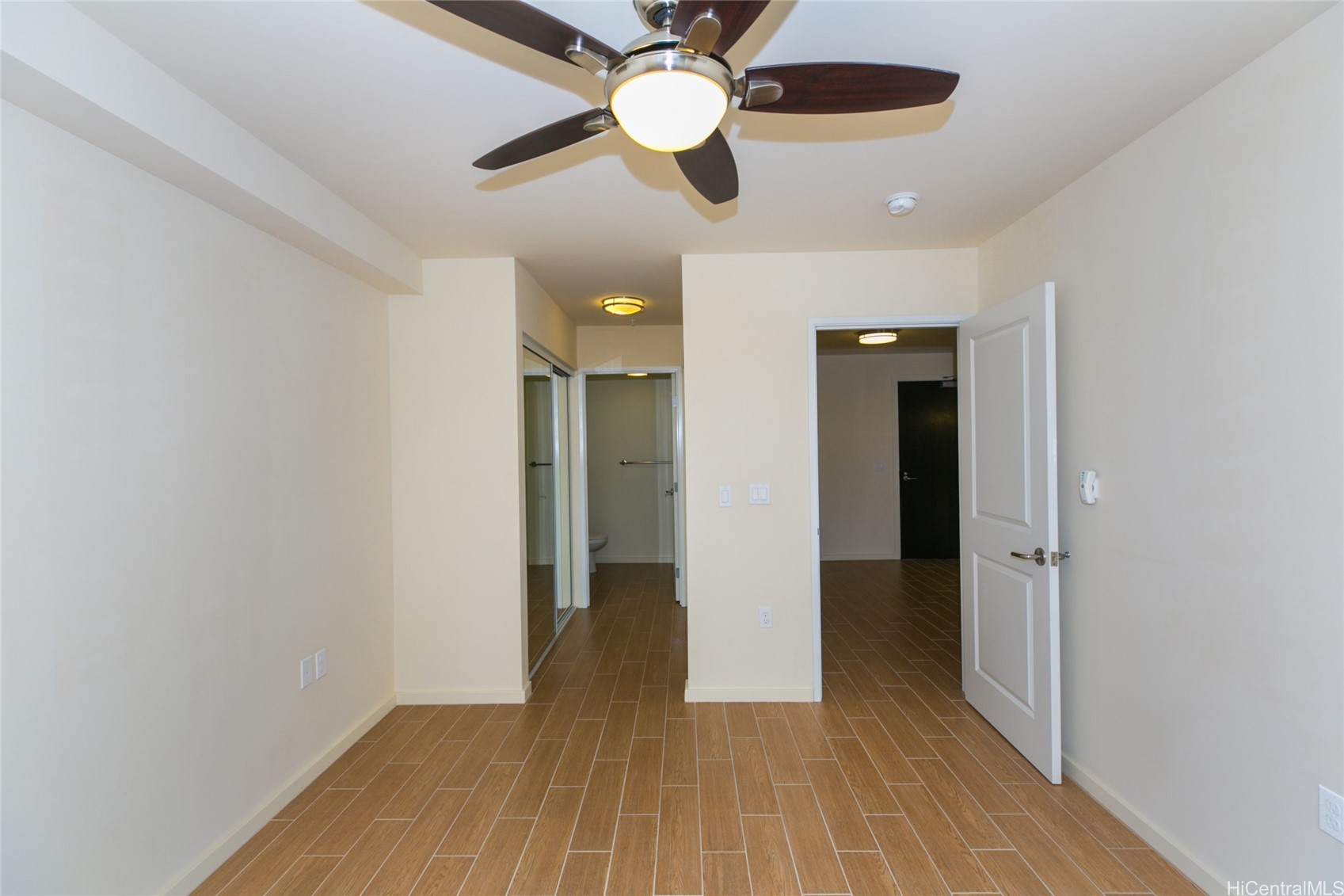 1810 Kaioo Drive B408 Property Photo 7