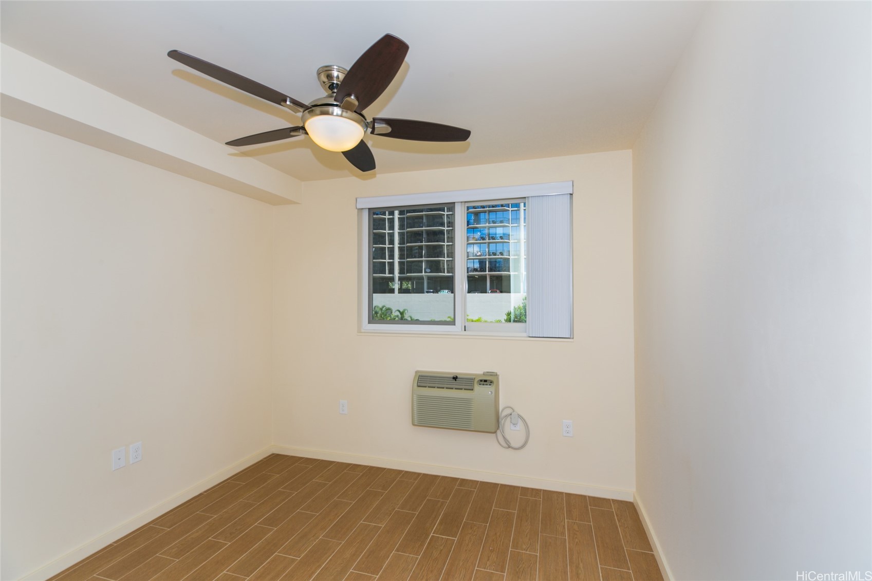 1810 Kaioo Drive B408 Property Photo 12