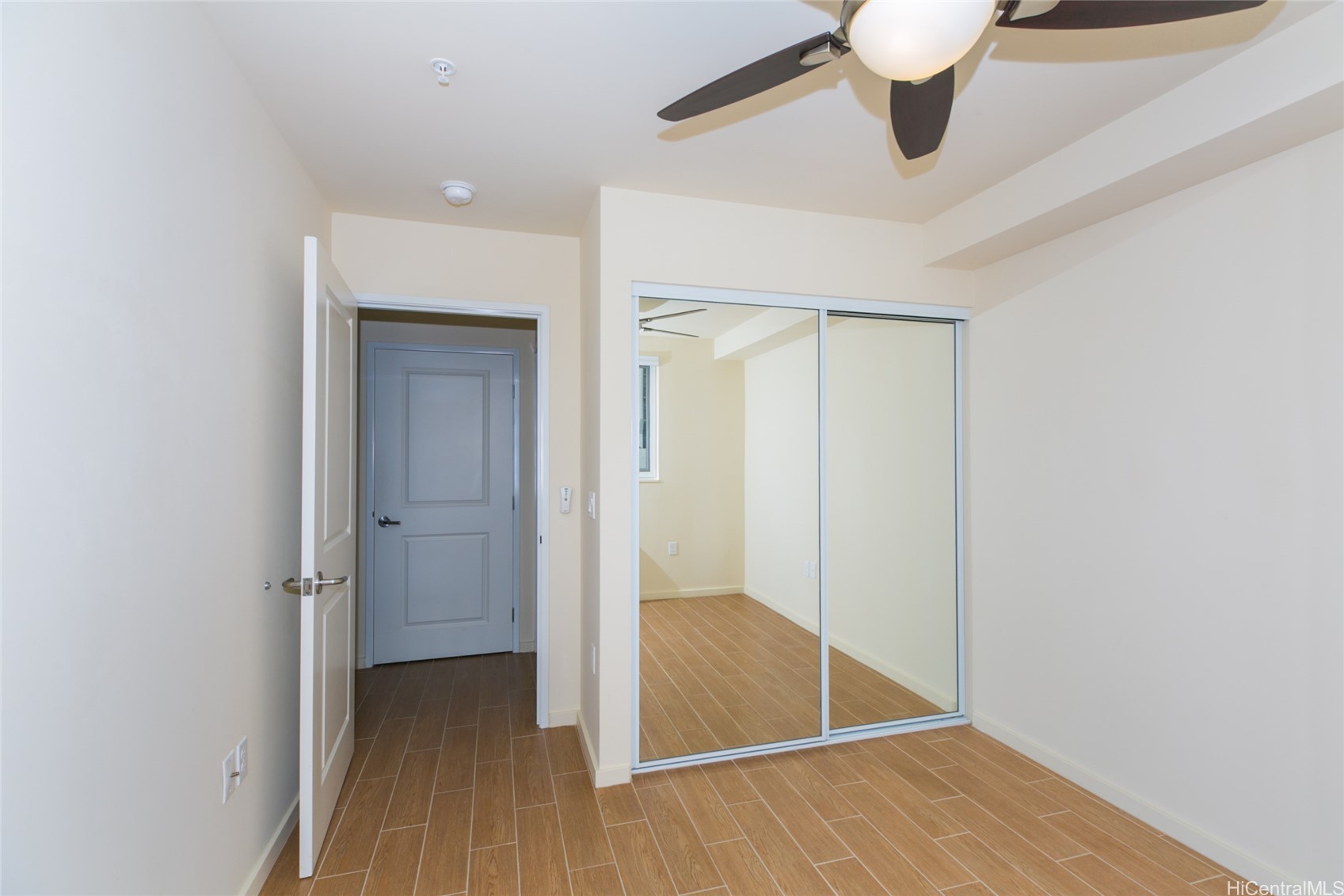 1810 Kaioo Drive B408 Property Photo 13