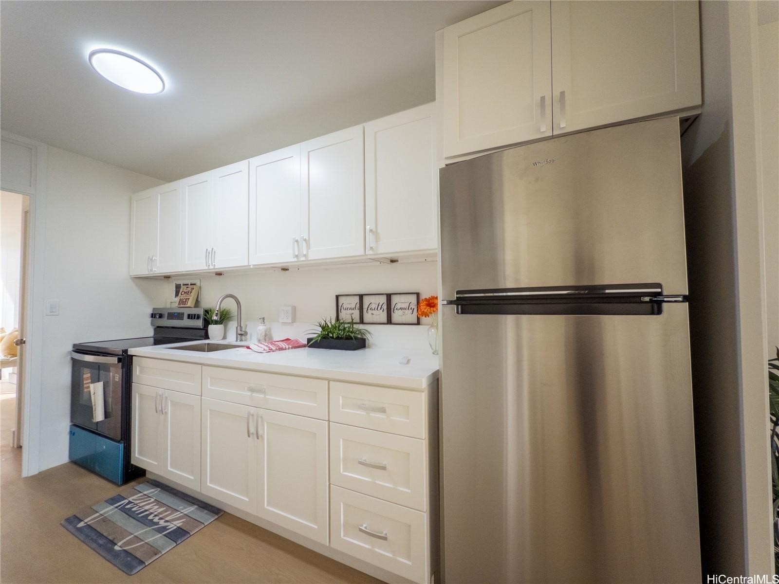 425 Ena Road 607c Property Photo 4