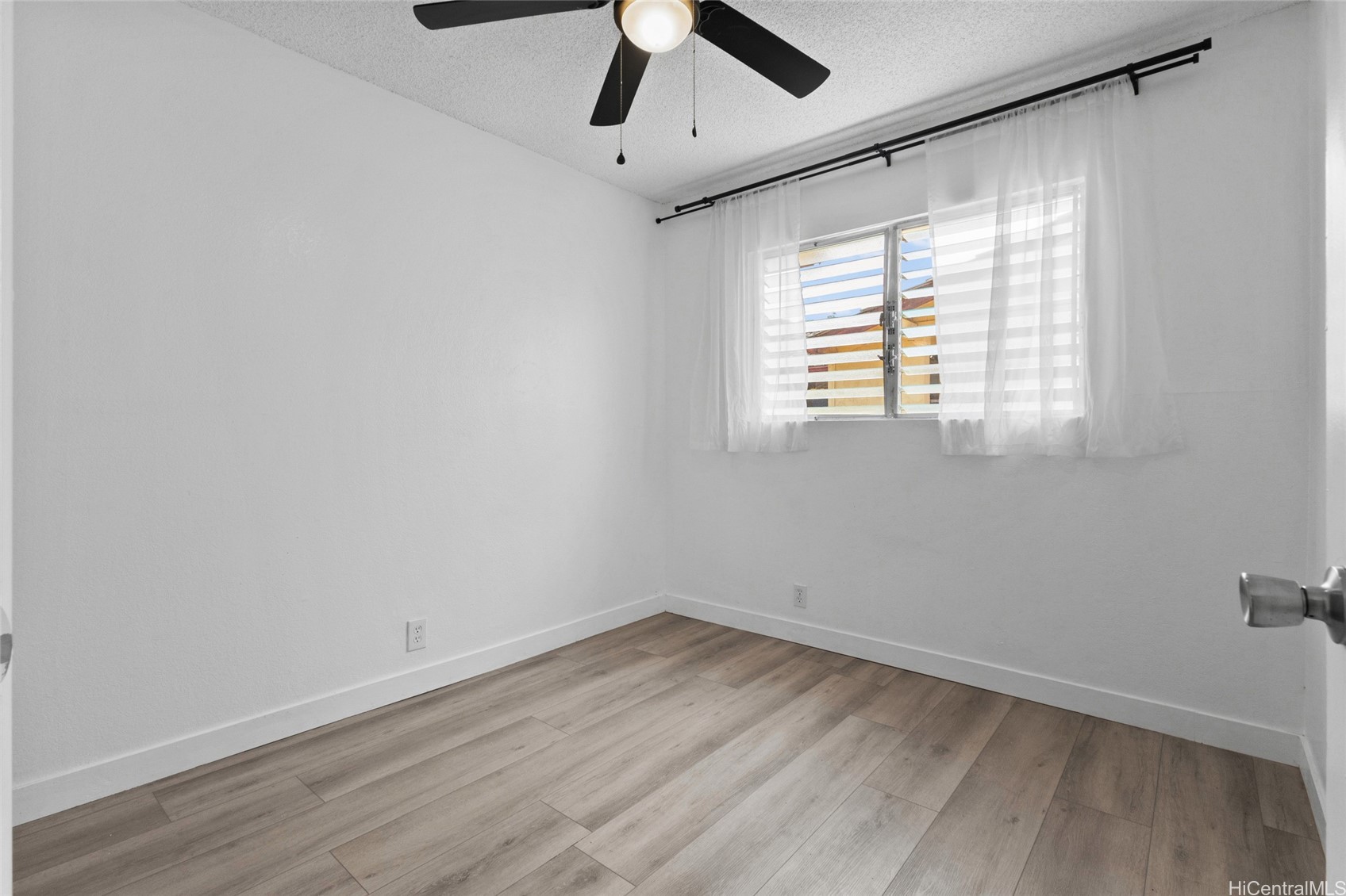 98-364 Kilihe Way 33a Property Photo 16