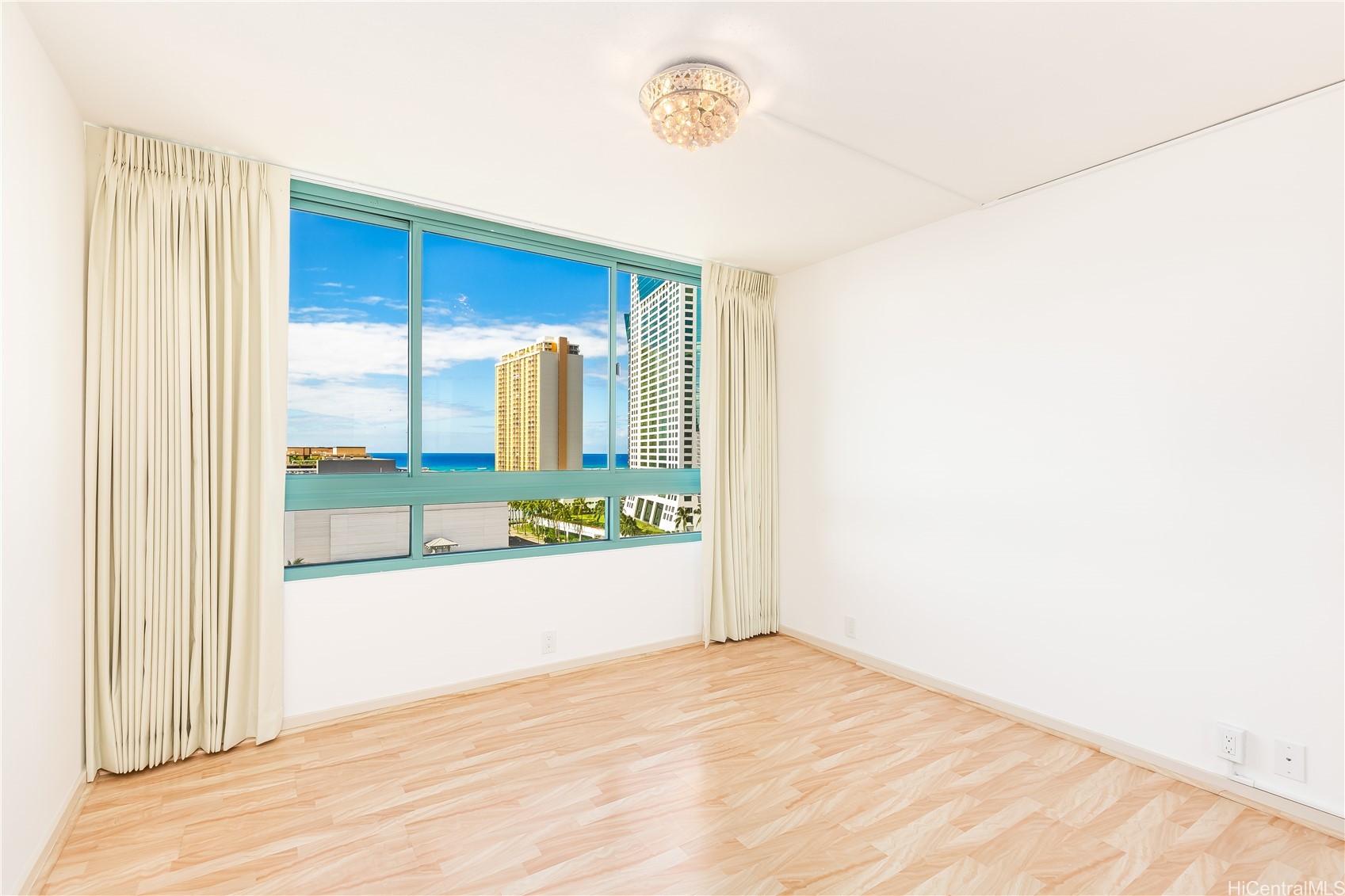 1341 Kapiolani Boulevard 14b Property Photo 10