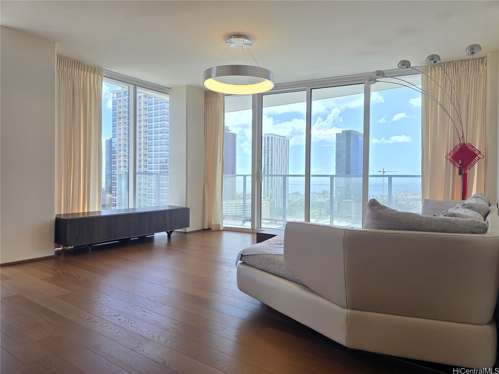 888 Kapiolani Boulevard 2105 Property Photo 1