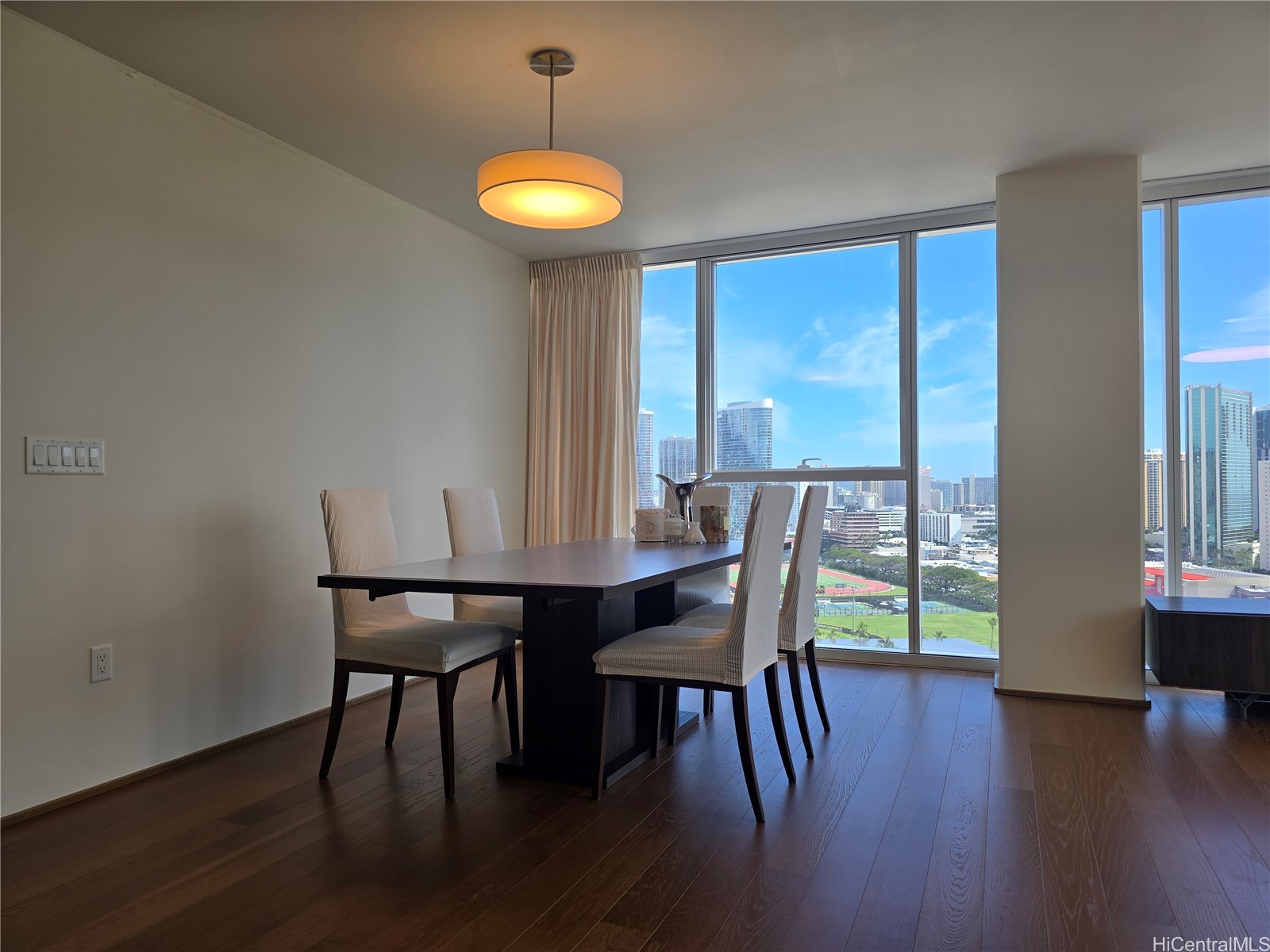 888 Kapiolani Boulevard 2105 Property Photo 2