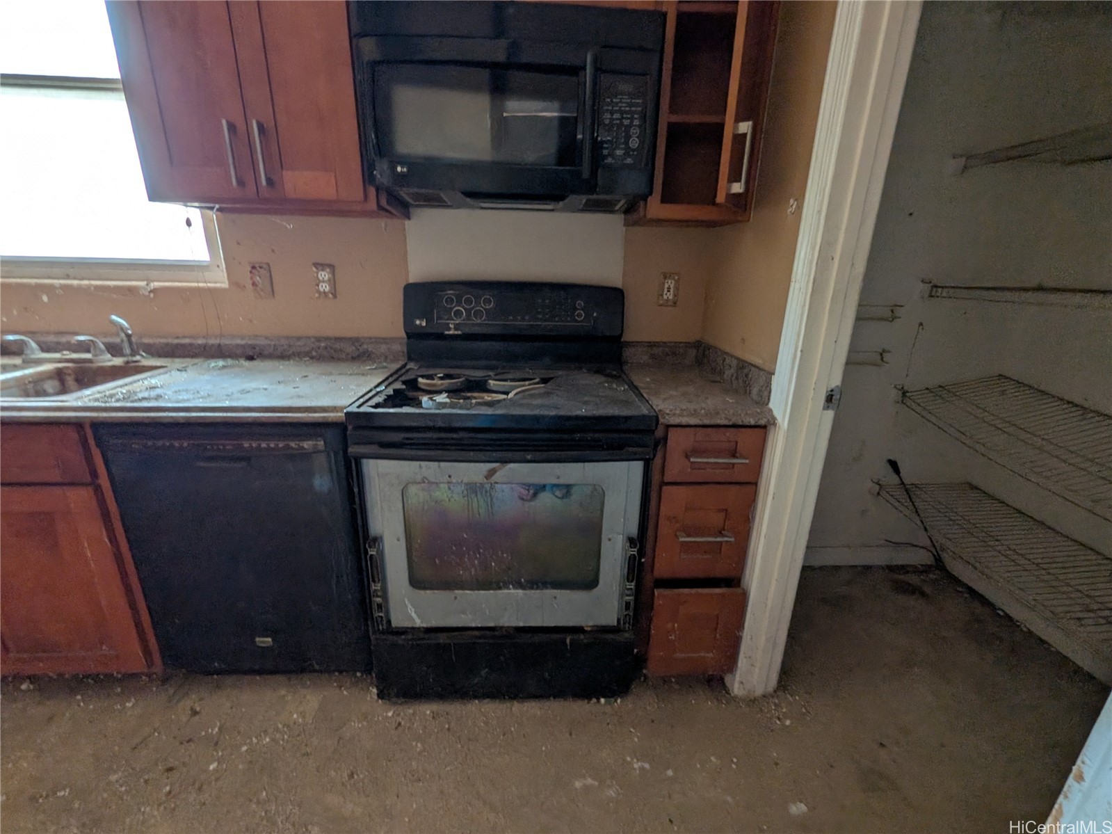 87-206 Halemaluhia Place Property Photo 4