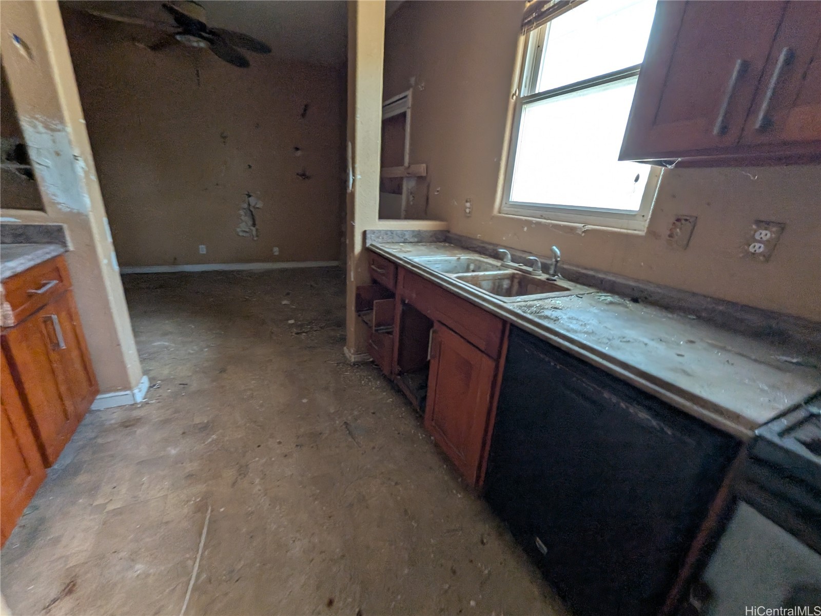 87-206 Halemaluhia Place Property Photo 5