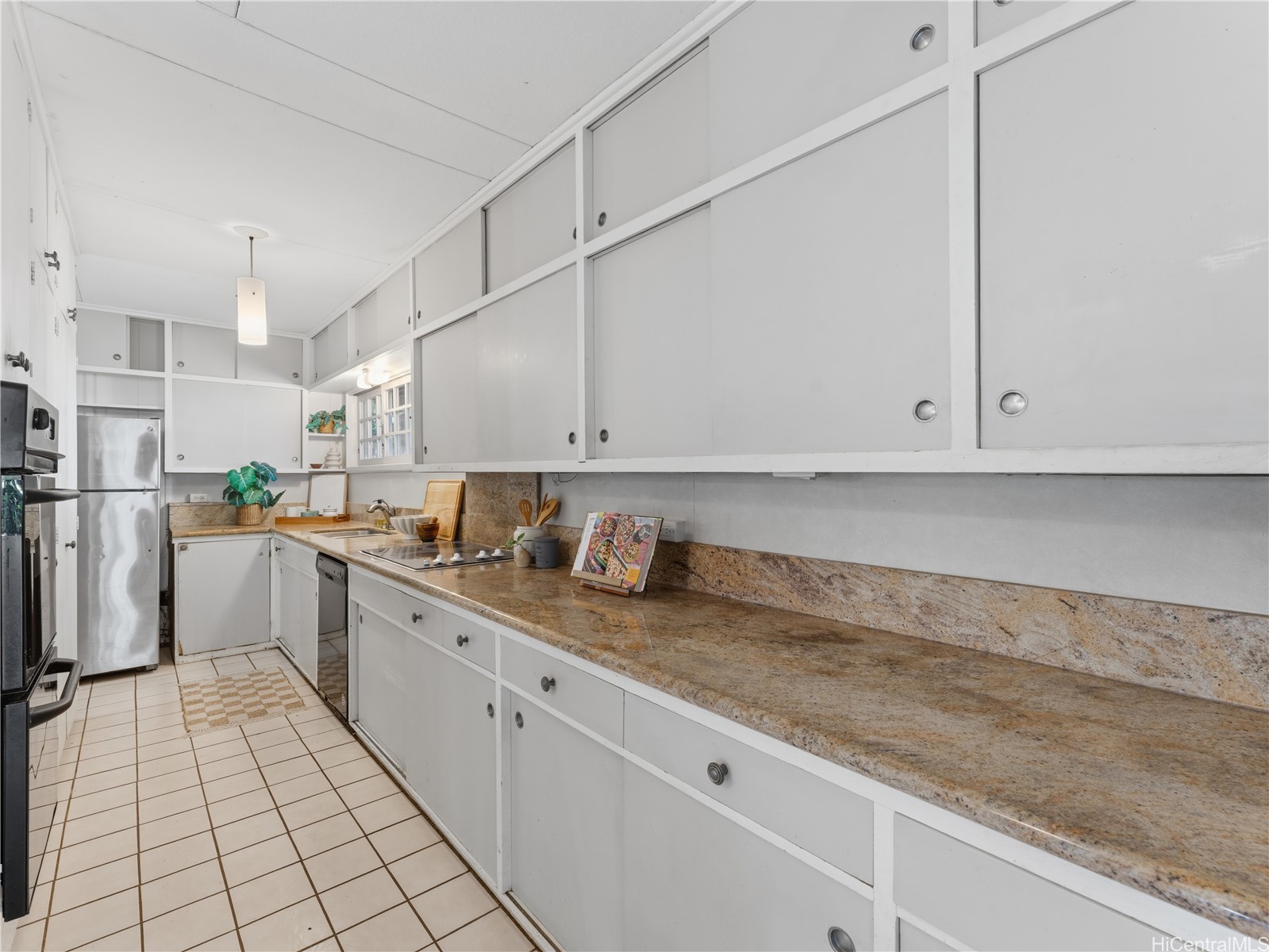 313 Anolani Street Property Photo 4