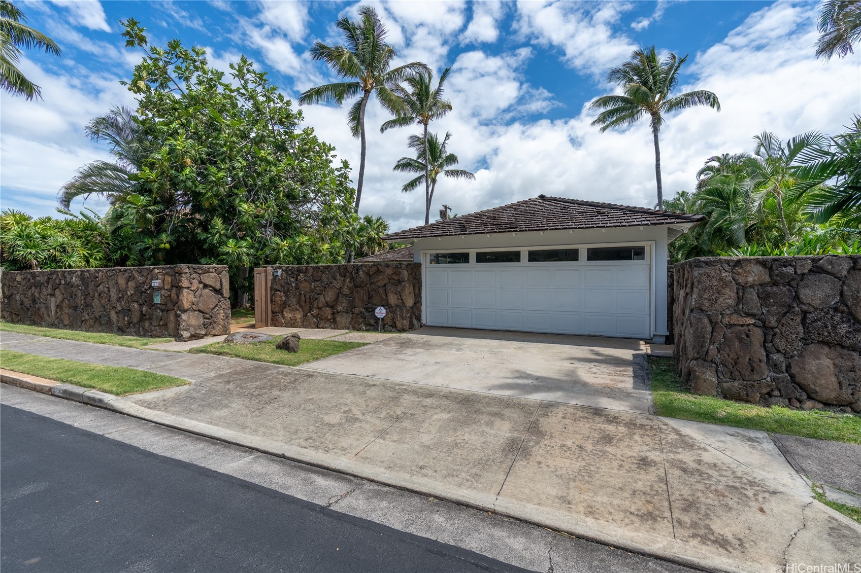 1053 Koloa Street Property Photo 1