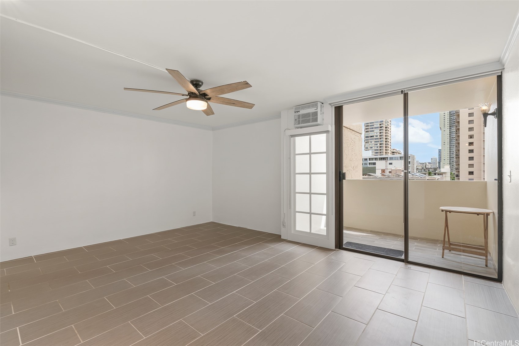 2092 Kuhio Avenue 906 Property Photo 6