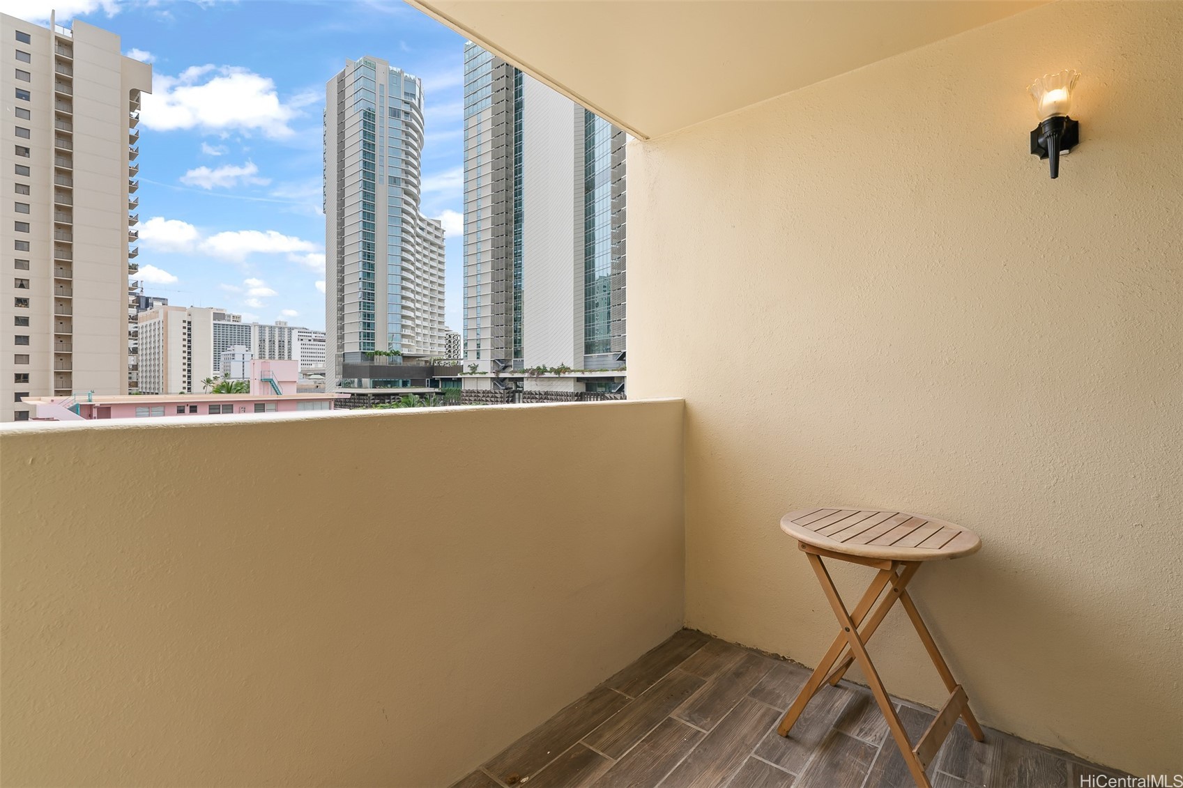 2092 Kuhio Avenue 906 Property Photo 15