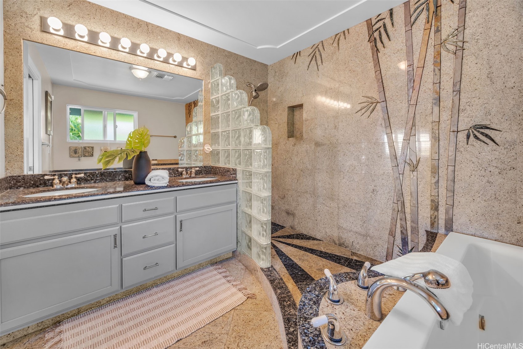 25 Kamalei Circle Property Photo 17